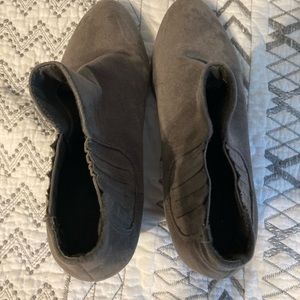 super cute grey booties